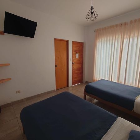 Ravenala Paracas Hostel Buitenkant foto