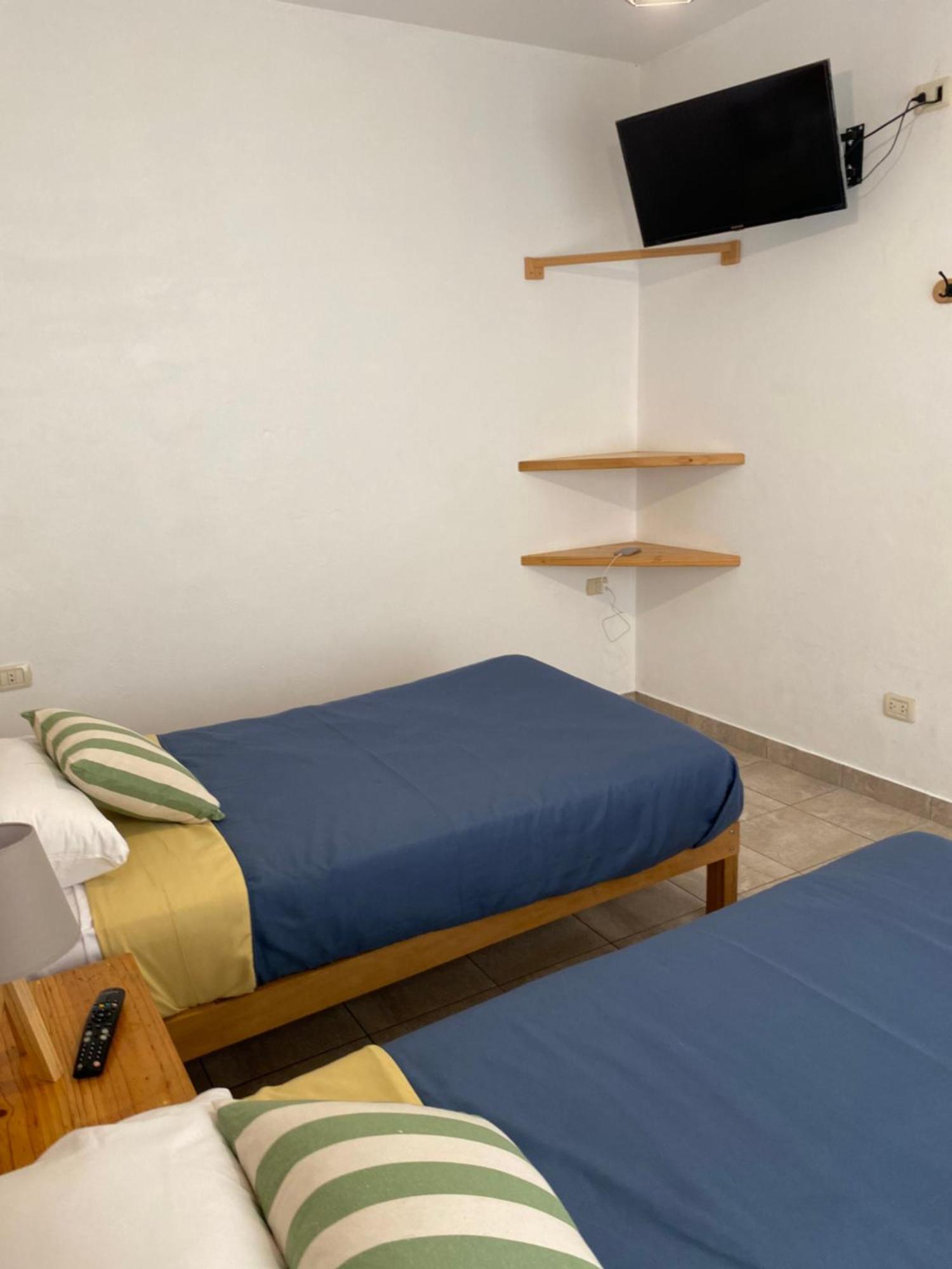Ravenala Paracas Hostel Buitenkant foto