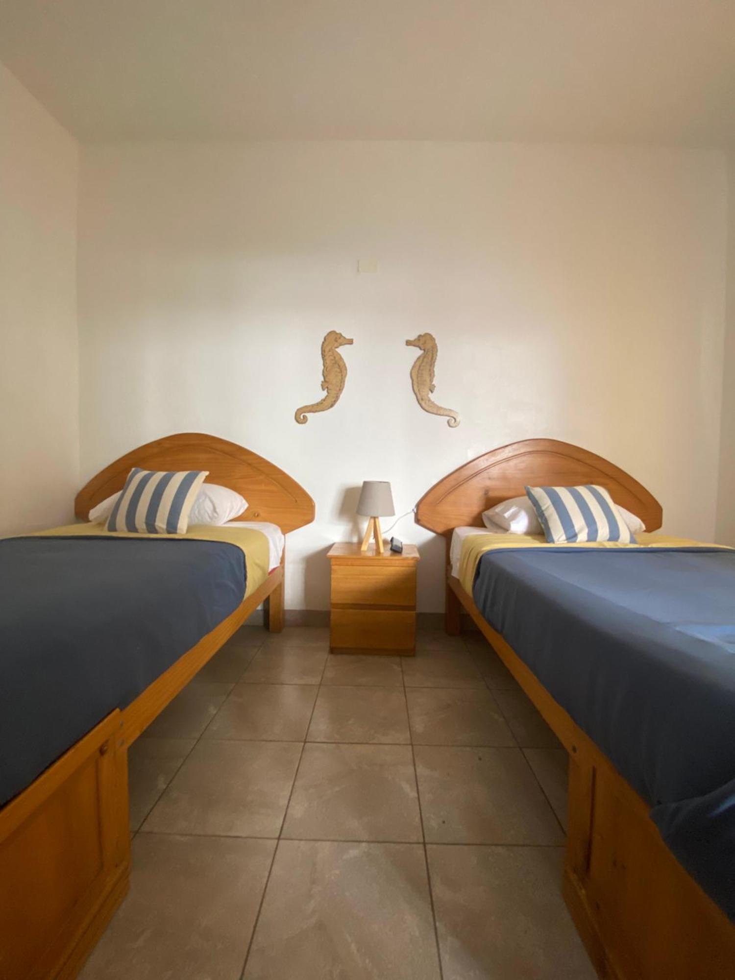 Ravenala Paracas Hostel Buitenkant foto